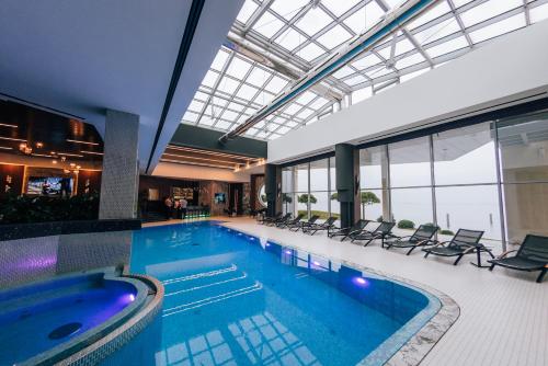 Swimmingpoolen hos eller tæt på SunRay Resort&Spa
