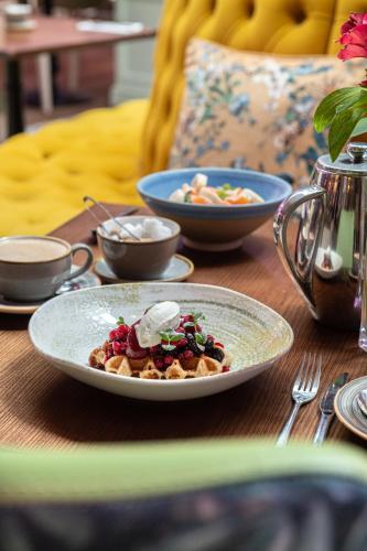 ホテルの敷地内または近くでの食事または食べ物