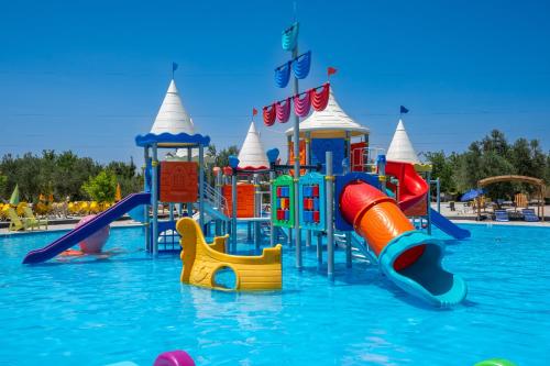 Gallery image of simlarda aquapark otel in Ayvalık
