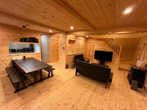Η κουζίνα ή μικρή κουζίνα στο P's Wood 箱根仙石原
