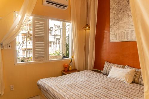 Postel nebo postele na pokoji v ubytování THERoom - Nguyễn Công Trứ