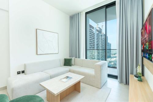PVH - Cozy 1BR with City View - Binghatti House