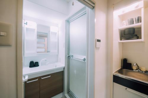 Minimalist Loft 9 Namba Compact Studio and Gym MA93