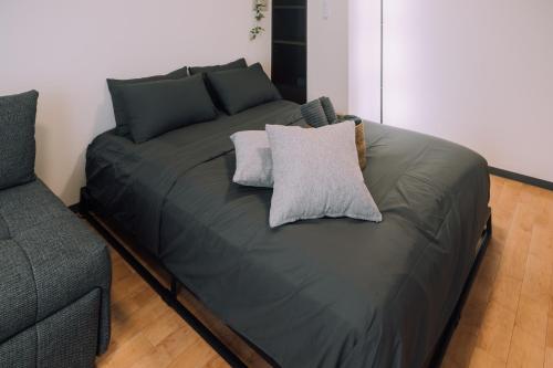 Minimalist Loft 9 Namba Compact Studio and Gym MA93