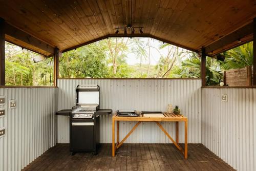 Φωτογραφία από το άλμπουμ του Seednest 7 bedroom beach house Pool &Game Room σε Kewarra Beach