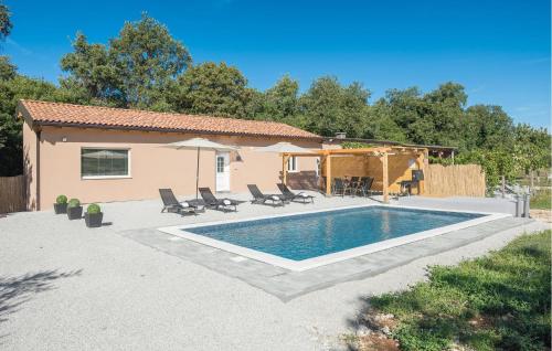 Awesome Home In Sveti Lovrec