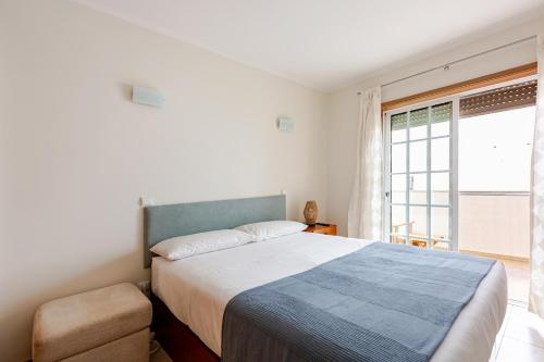 Albufeira Coast Apartment by Double Ninety Stays
