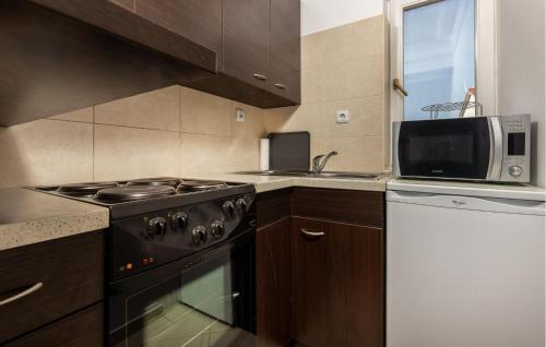 1 Bedroom Awesome Apartment In Crikvenica