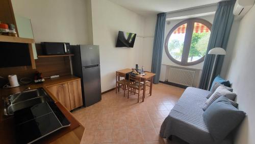 Galeriebild der Unterkunft Josefine Suite Lake Front - Adults Only in Brenzone sul Garda