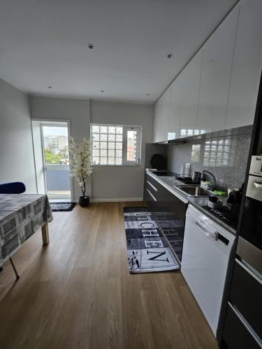 Bright 3-Bedroom Apartment - Boavista & Casa da Música