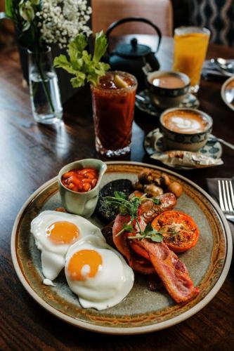 Φαγητό σε αυτό το ξενοδοχείο ή κάπου εκεί κοντά