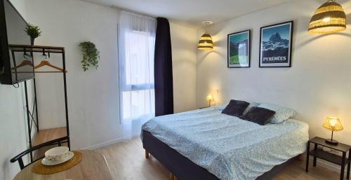 Ein Bett oder Betten in einem Zimmer der Unterkunft L'Escale - Double matelas - Clim - Wifi