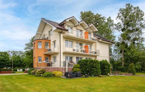 Lovely Apartment In Jastrzebia Gora With Sauna