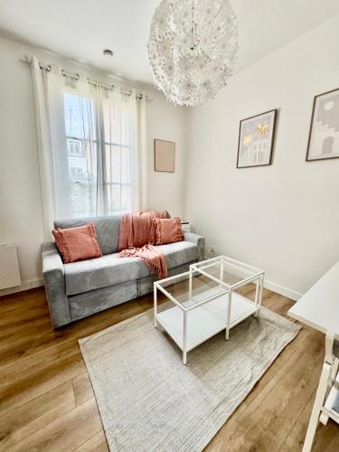 Comfort & Light in Boulogne I 10 Min to Paris Metro