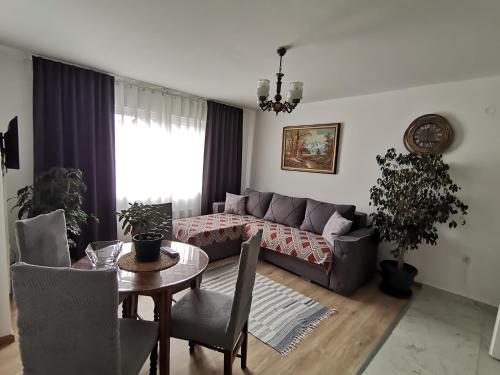 新瓦罗什Apartman Sigma的相册照片