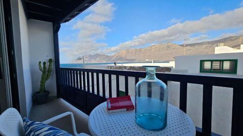 Caleta de Famara Primera linea con balcon