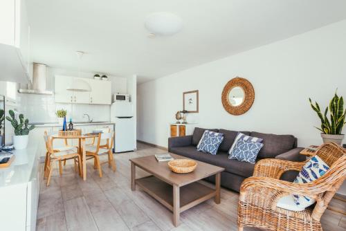 Playa Chica - Cozy & Comfy, Balcony, 2 min to Beach