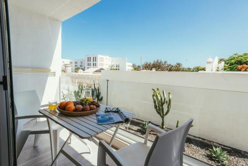 Playa Chica - Cozy & Comfy, Balcony, 2 min to Beach