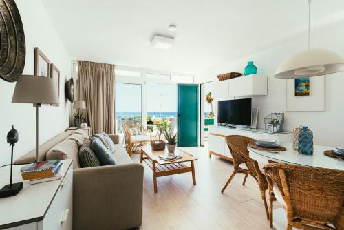 Playa Chica Balcony - Ocean Views