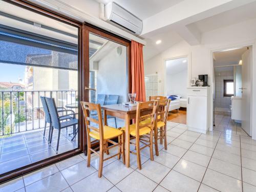 Apartment Damir-3 by Interhome