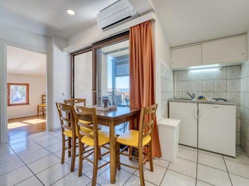 Apartment Damir-3 by Interhome