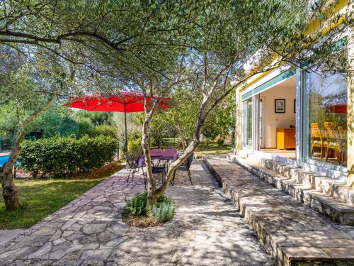 Villa Yellow House by Interhome
