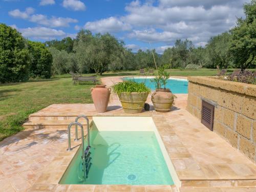 Bazén v ubytování Holiday Home Il Piccione by Interhome nebo v jeho okolí