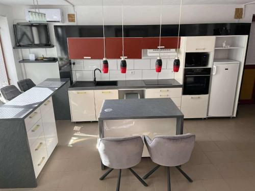 Dapur atau dapur kecil di Mecsek apartman
