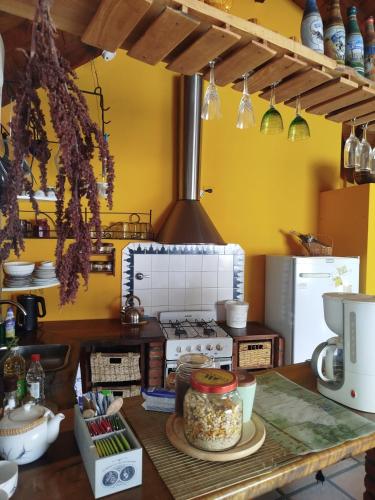 Příslušenství pro přípravu čaje a kávy v ubytování Kiritina´s House Homestay