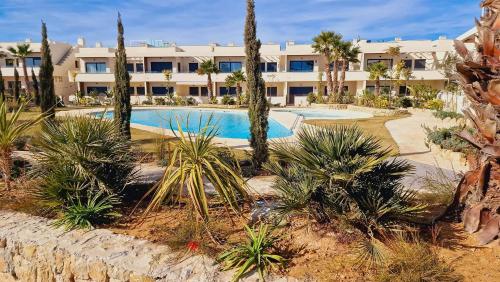 Private jacuzzi, heated pool, AC, garage, 250m beach,
