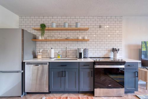 Gallery image of Stay Portland - The Perfect Retro Portland Retreat - Vintage Shops in Portland