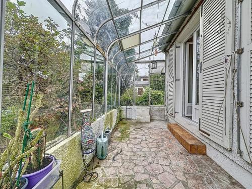 Κήπος έξω από το Family home close to Chantilly, Astérix, CDG