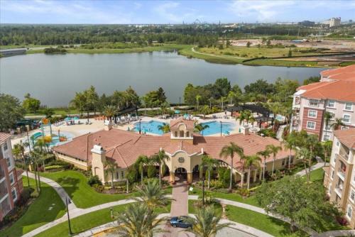 an aerial view of a resort with a lake at Vista Cay Getaway Luxury By Universal Orlando in Orlando