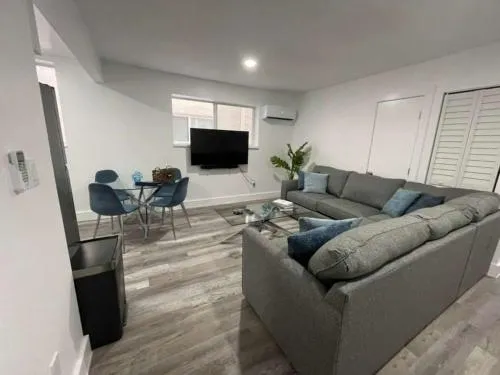 KING OF MIAMI - 1 mile from Brickell 2BD Apartment! photo 1