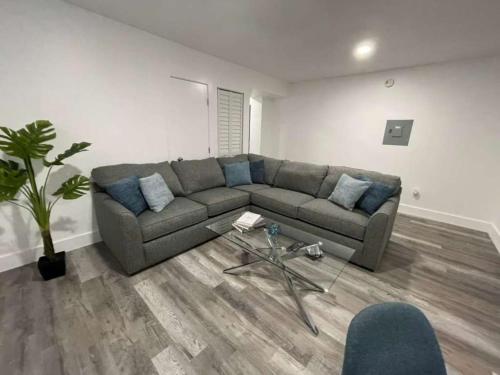 KING OF MIAMI - 1 mile from Brickell 2BD Apartment! photo 11