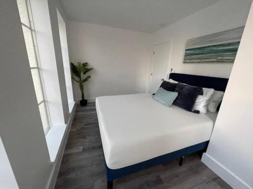 KING OF MIAMI - 1 mile from Brickell 2BD Apartment! photo 8