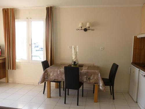 Studio vue exceptionnelle sur Port Frejus