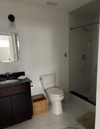 Ένα μπάνιο στο Apartment G