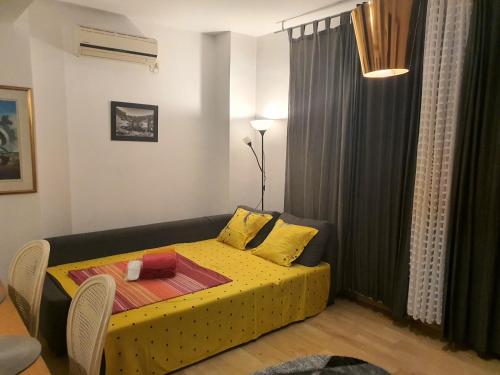 En eller flere senge i et værelse på Băneasa apartment