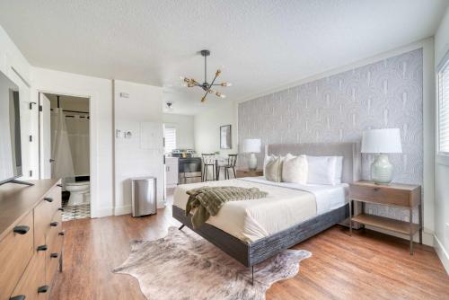 Postel nebo postele na pokoji v ubytování Stay Portland - Super Studio in Brooklyn