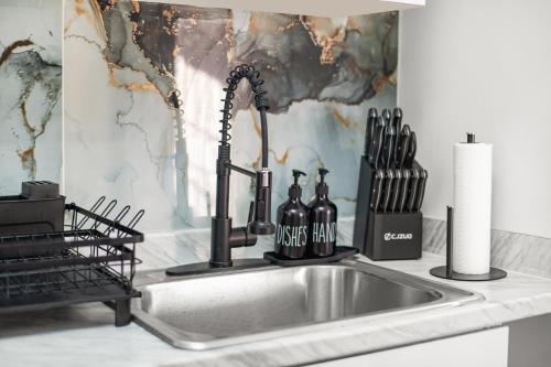 Fotografie z fotogalerie ubytování Deluxe 3 Bed Apt Min to NYC v destinaci West New York