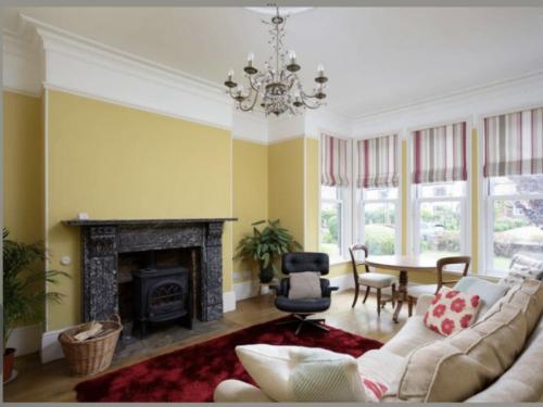 Entire three bed house in wigginton, York photo 16