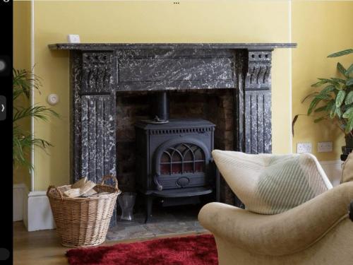 Entire three bed house in wigginton, York photo 18