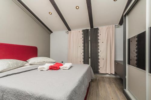 Apartments with WiFi Crikvenica - 16451