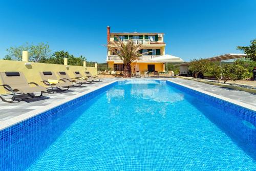 Apartments with swimming pool Bibinje, Zadar - 6121