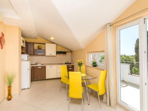 Apartments with parking space Porec - 6923