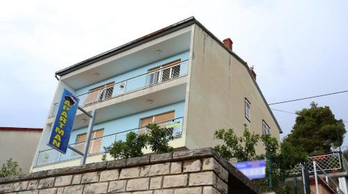 Apartments with WiFi Sibenik - 16170