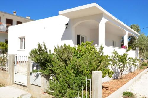 Seaside holiday house Vinisce, Trogir - 16488