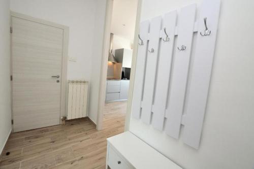 Apartments with swimming pool Rijeka - 24958