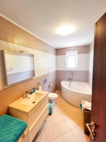 Apartments by the sea Barbat, Rab - 11797